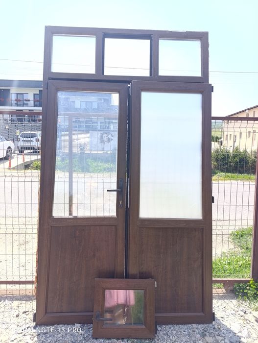 Vând poarta termopan