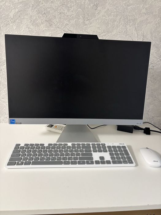 Моноблок Asus +клавиш с мышкой в комплекте