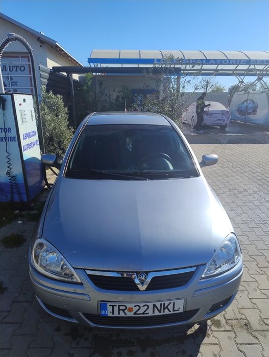 Vând Opel CORSA C 4 uși diesel 1.3 2005
