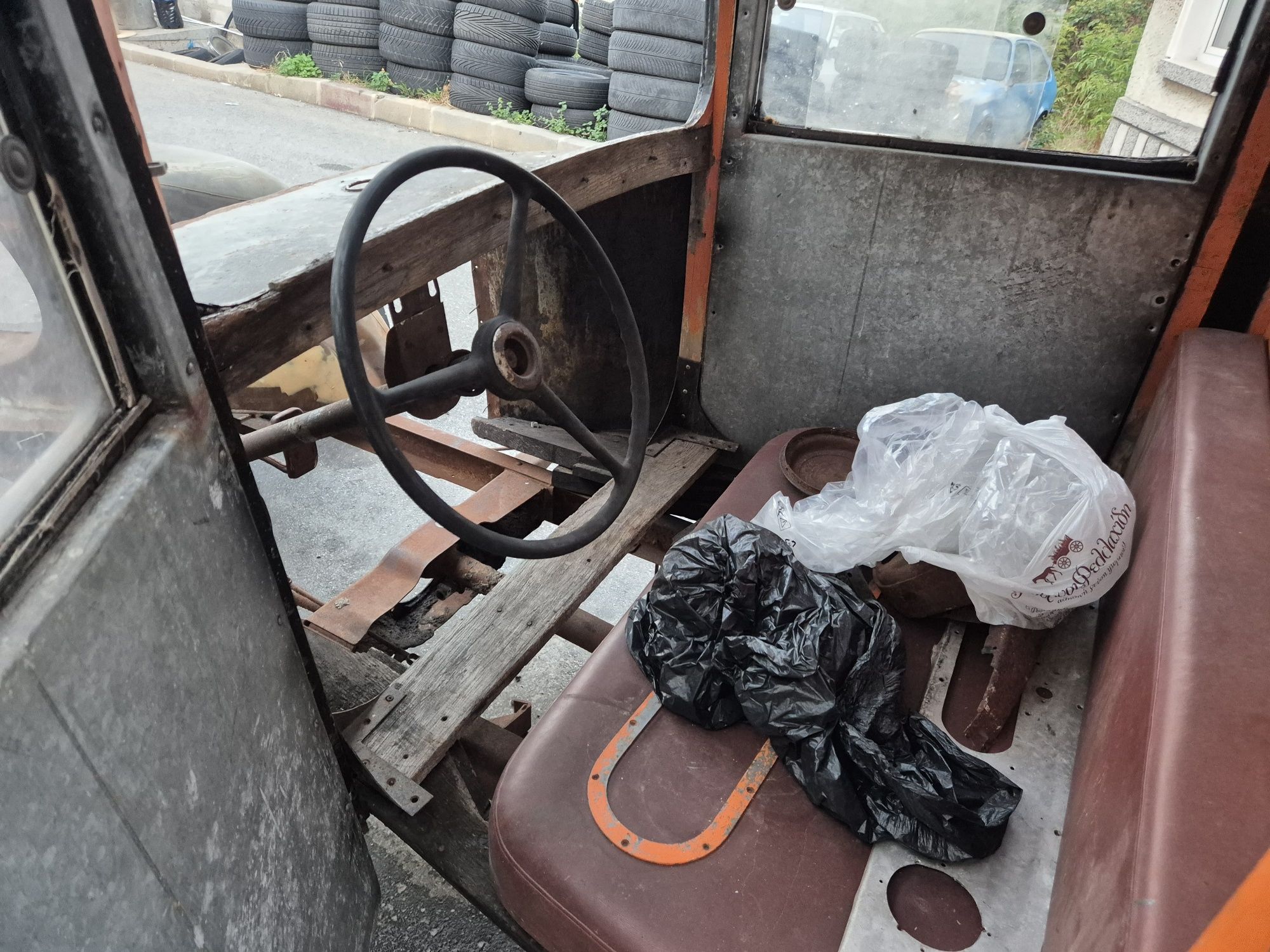 Renault от 1930г. и Vespa 1967г. / бартер /