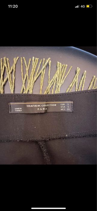 Pantaloni scurti ZARA