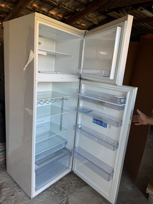 Vând frigider in stare bună de functionare!