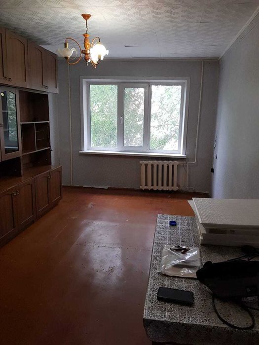 продам 2 комнатную квартиру район Радуги