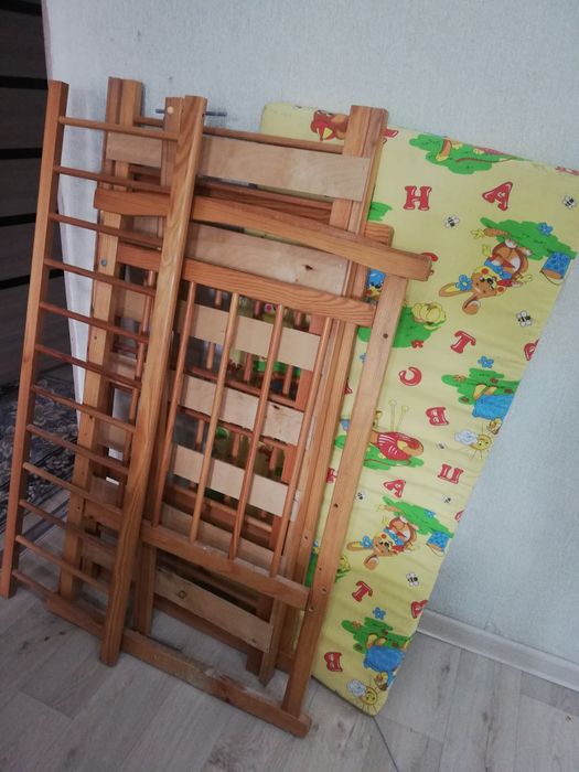 детская кроватка