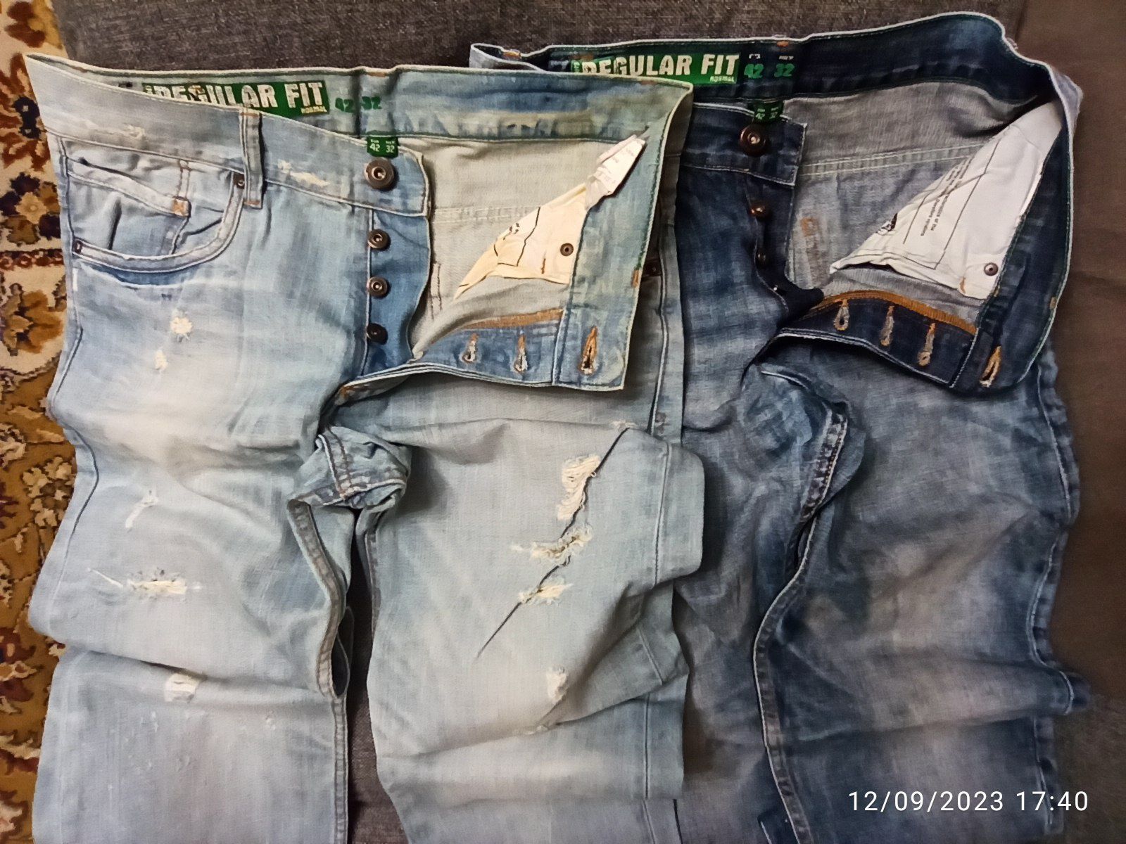 2 чифта дънки (№42 EUR)  за 40 лв!