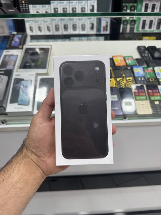 17 pro max Dubai AAA