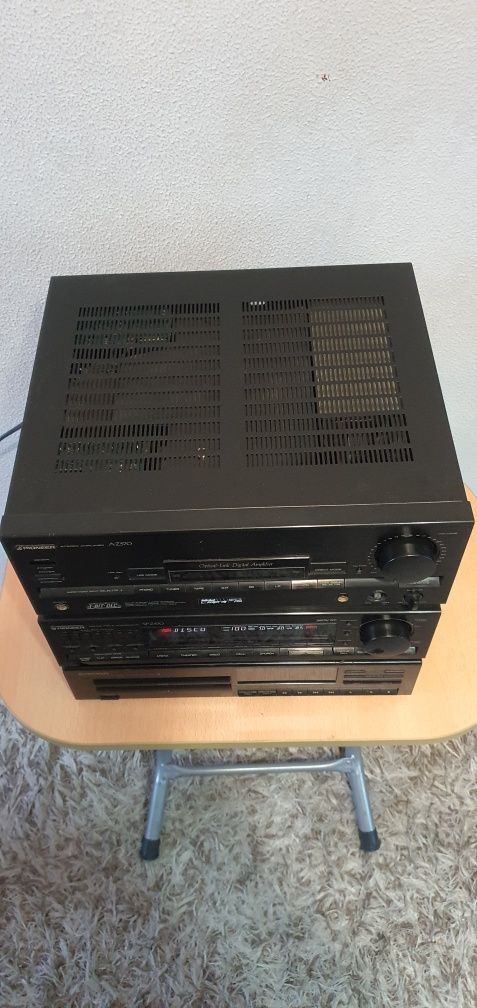 Vand linie Pioneer și amplificator Teac