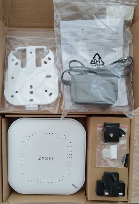 Безжична точка за достъп ZYXEL NWA50AX PRO, WiFi6, AX3000, PoE