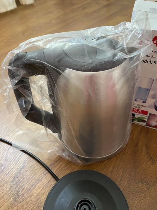 Чайник электрический новый