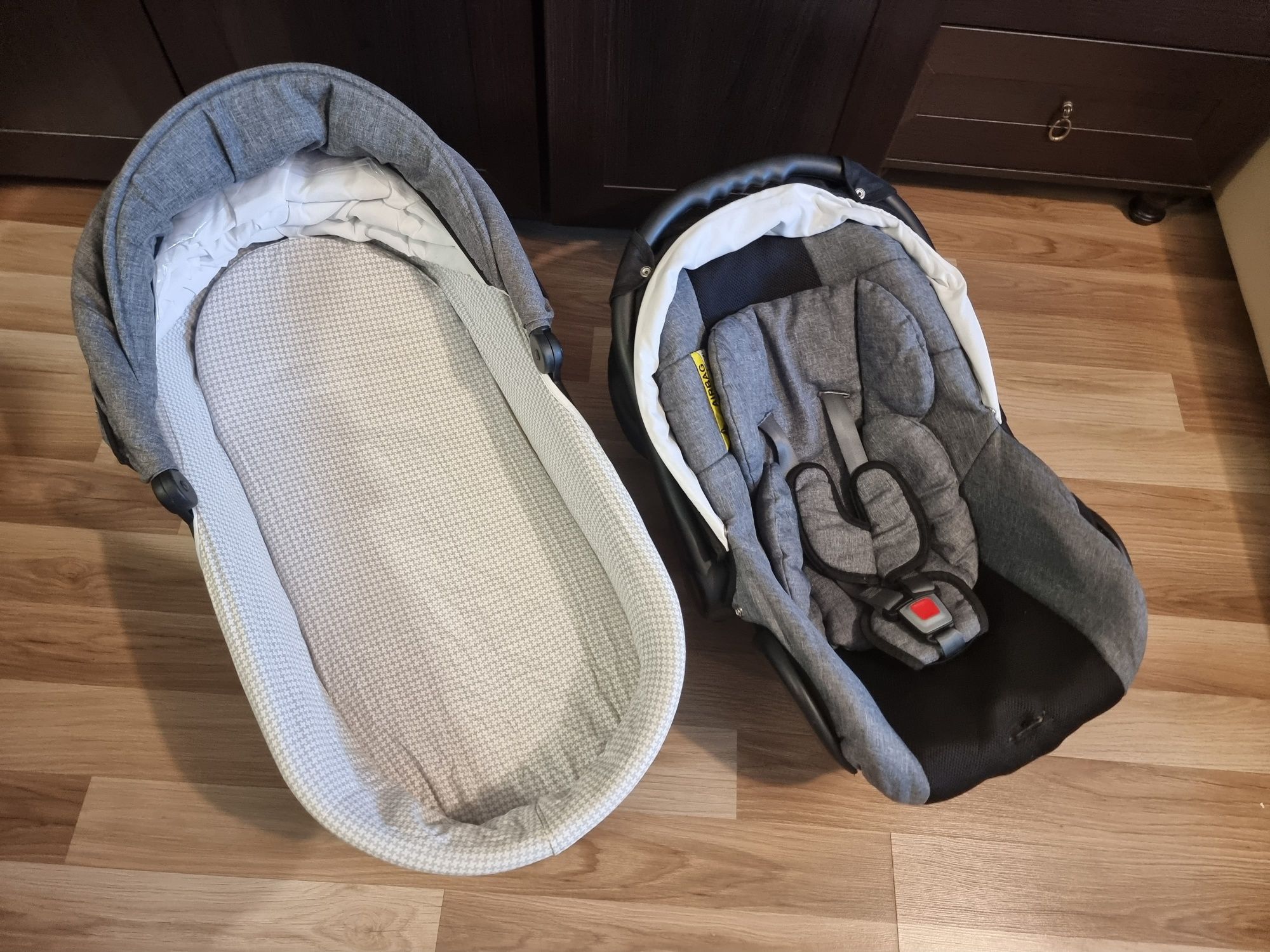 Carucior bebe 3 in 1, landou, scoica si scaun, plus accesorii