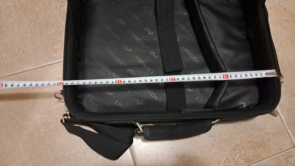 Чанта за лаптоп .