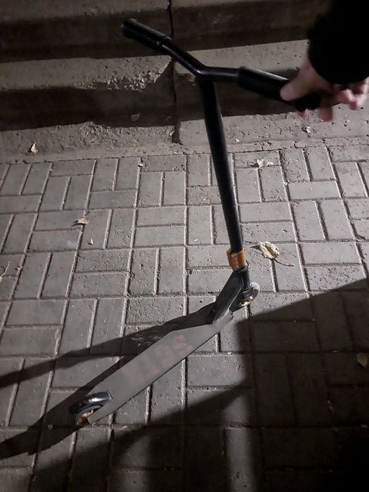 Самокат трюкавой