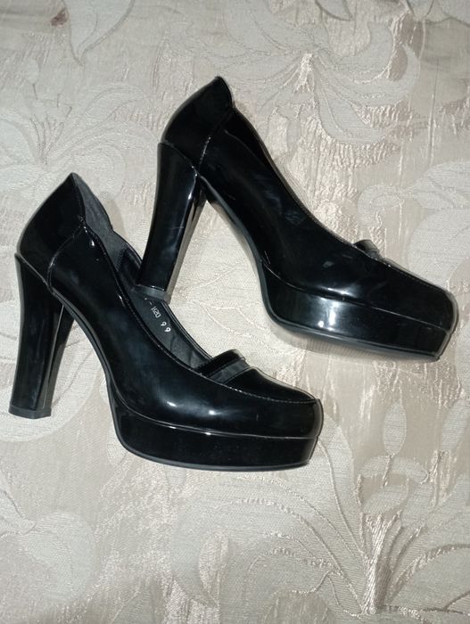 Туфли каблуки женские