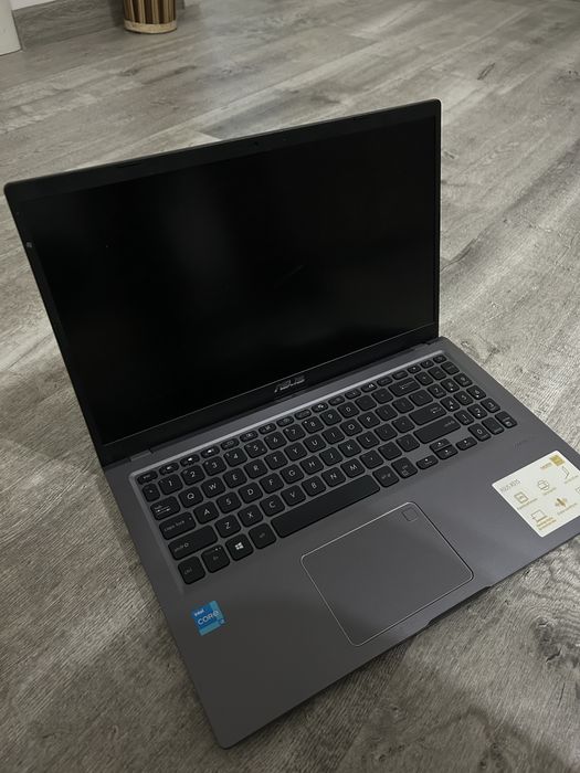 Vand laptop Asus X515
