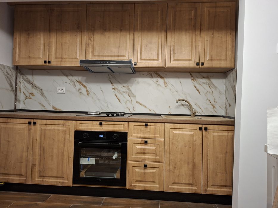 Inchiriez apartament centru