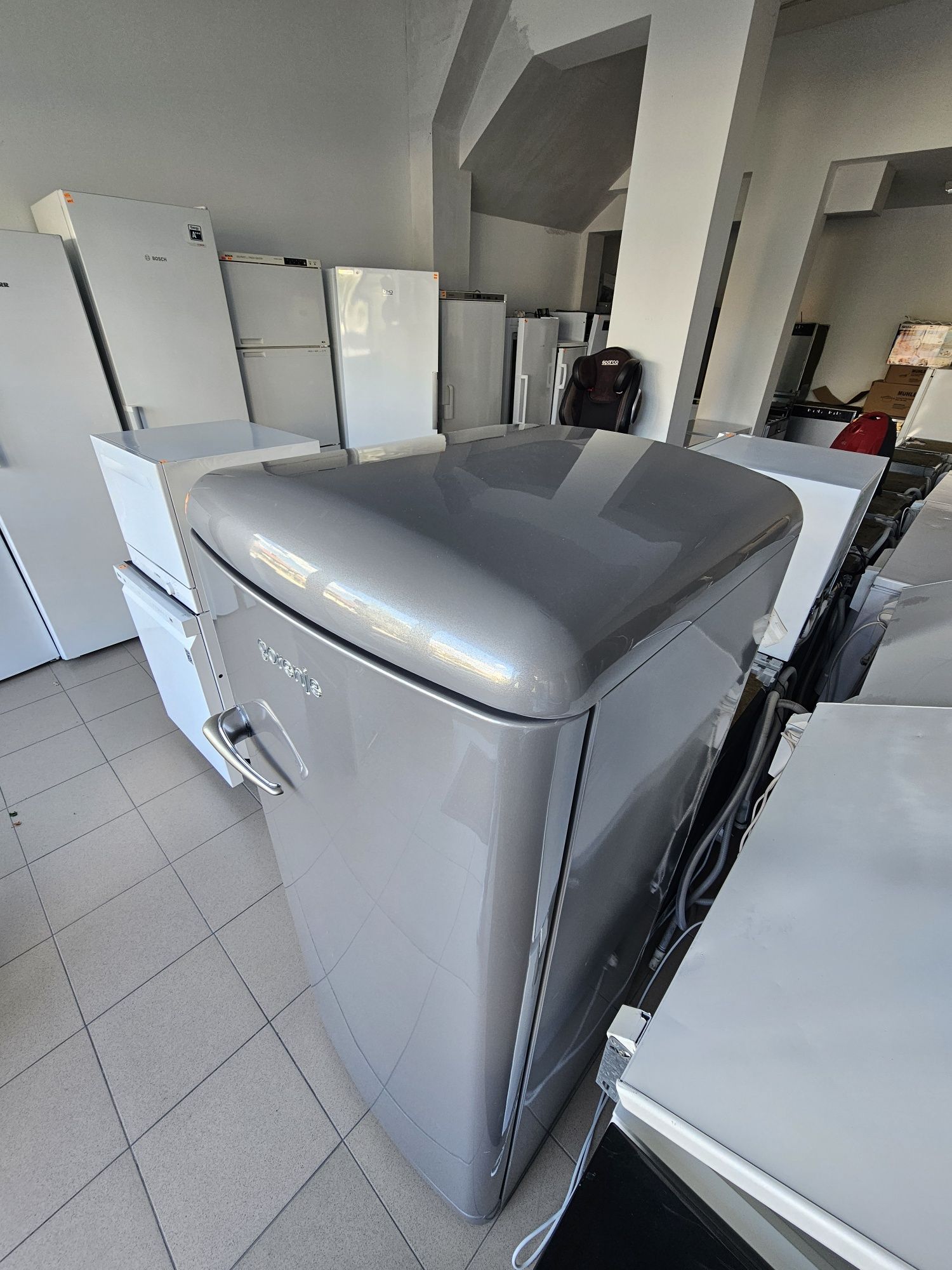 Ретро хладилник с камера Gorenje