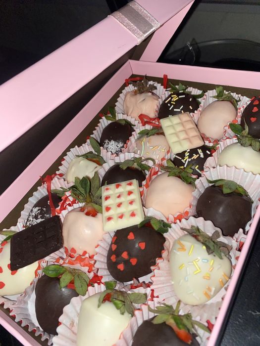 клубника в шоколаде