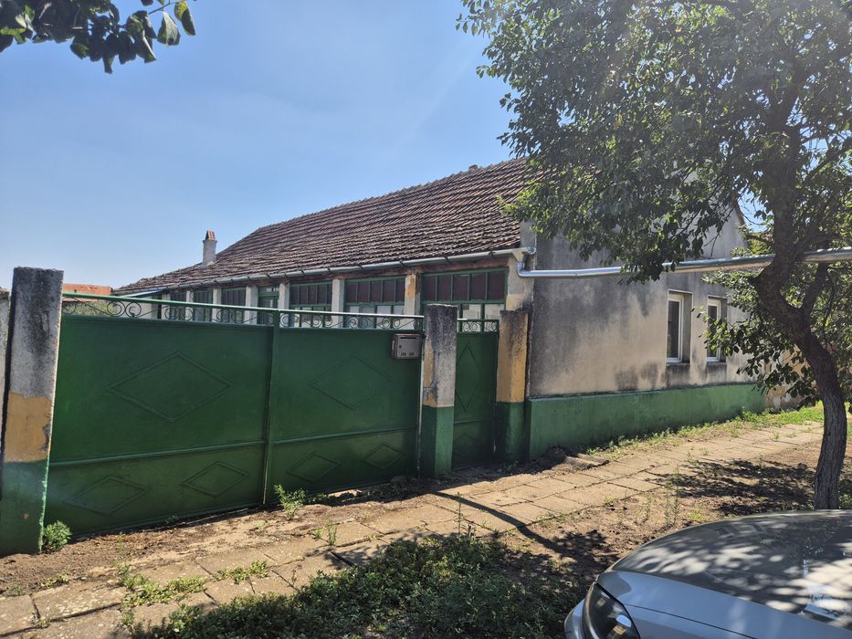 Casa cu teren 1420 mp Secusigiu