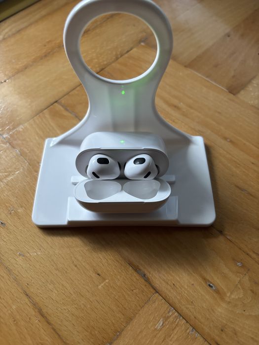 Безжични Слушалки Apple - AirPods 3