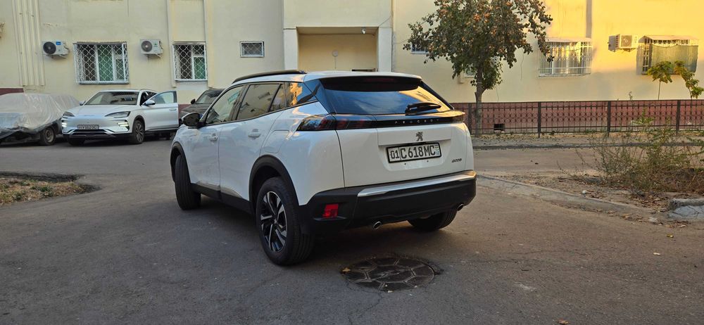 Peugeot 2008  БЕНЗИН