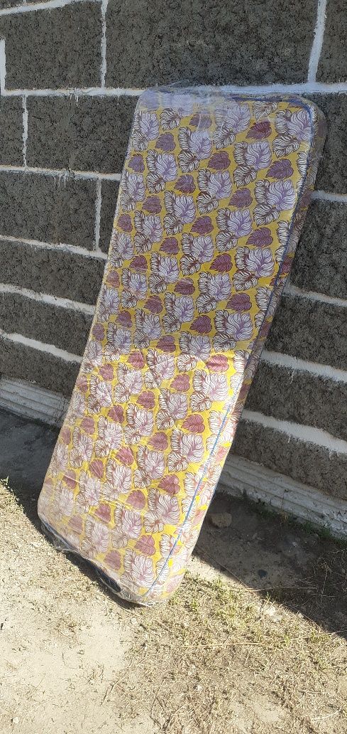Продам матрасы 2шт