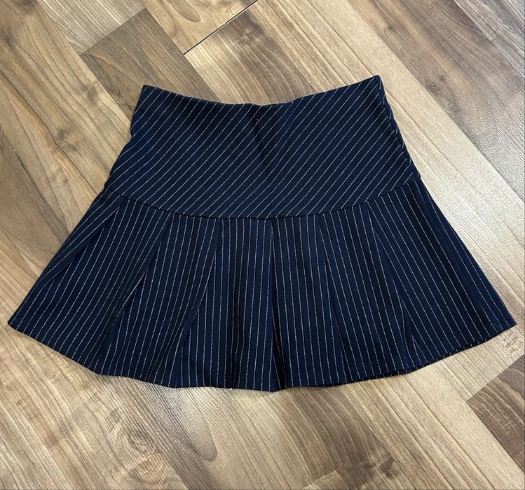 Fusta H&m mas 122-128 imvracat o sg data