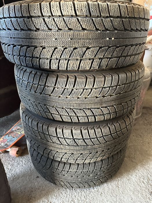Продается шины комплект с дисками