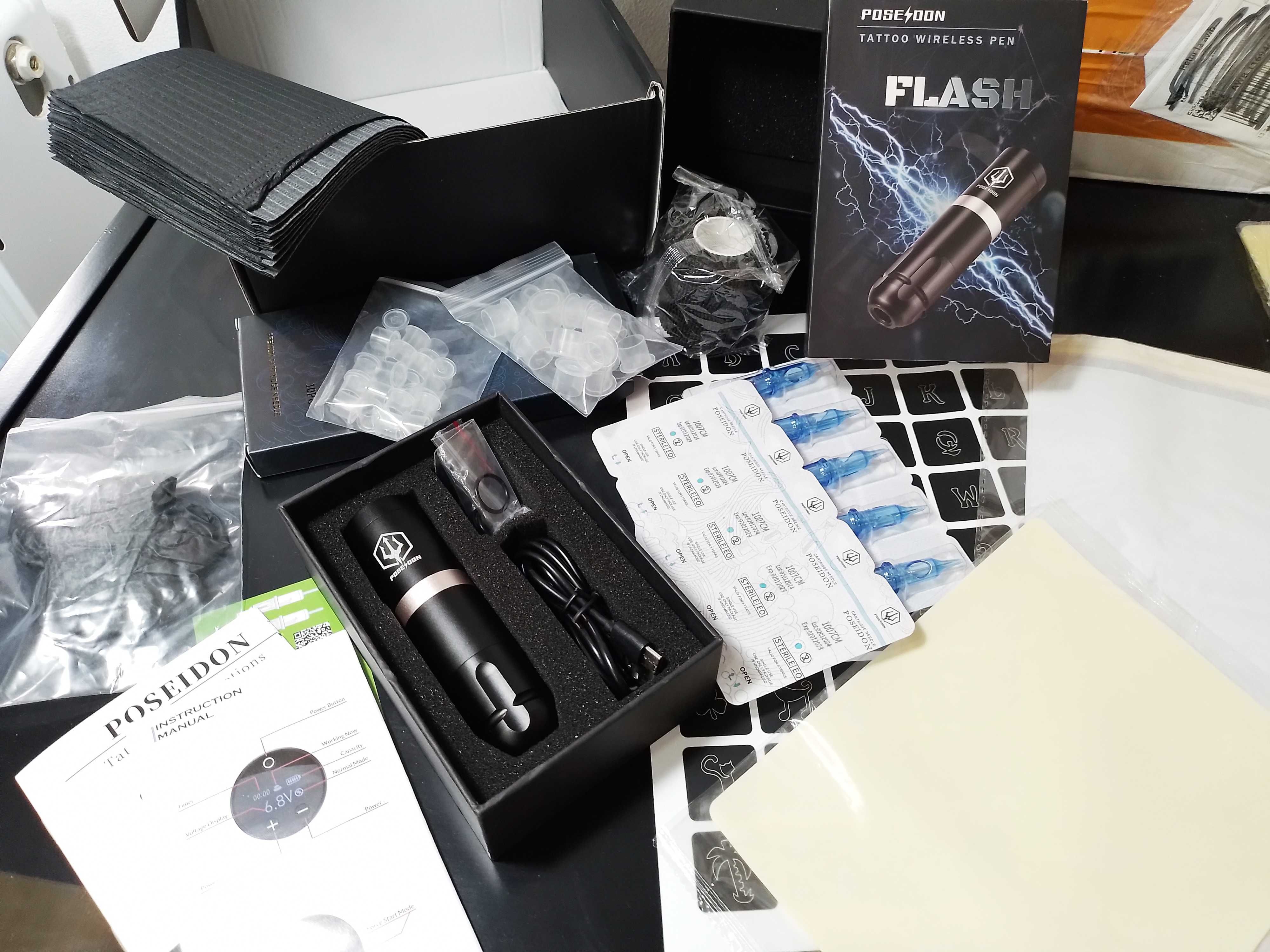Aparat de tatuat NOU Poseidon 1, KIT wireless cu tuș, ace și accesorii