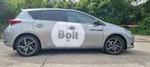 Închiriez Toyota Auris 2018 hybrid + gaz si colant BOLT activ