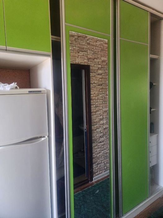 Продаю квартиру в Яшнабадском Авиасозлар-Дубовая 1ком 4-этаж 4-этажном