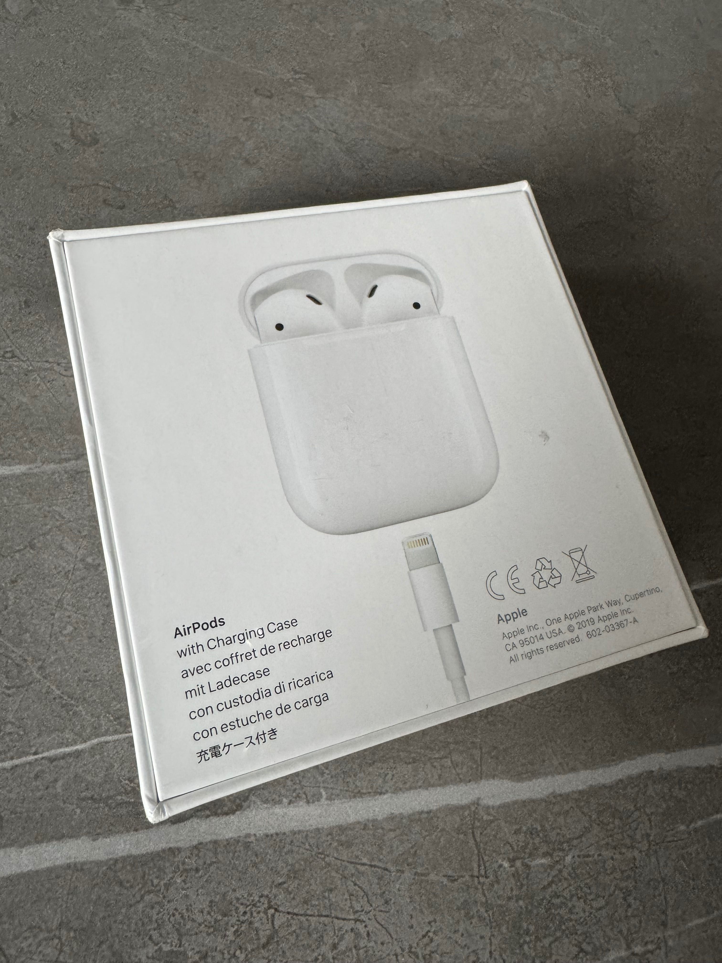 Слушалки AirPods 2, кутия с безжично зареждане, white