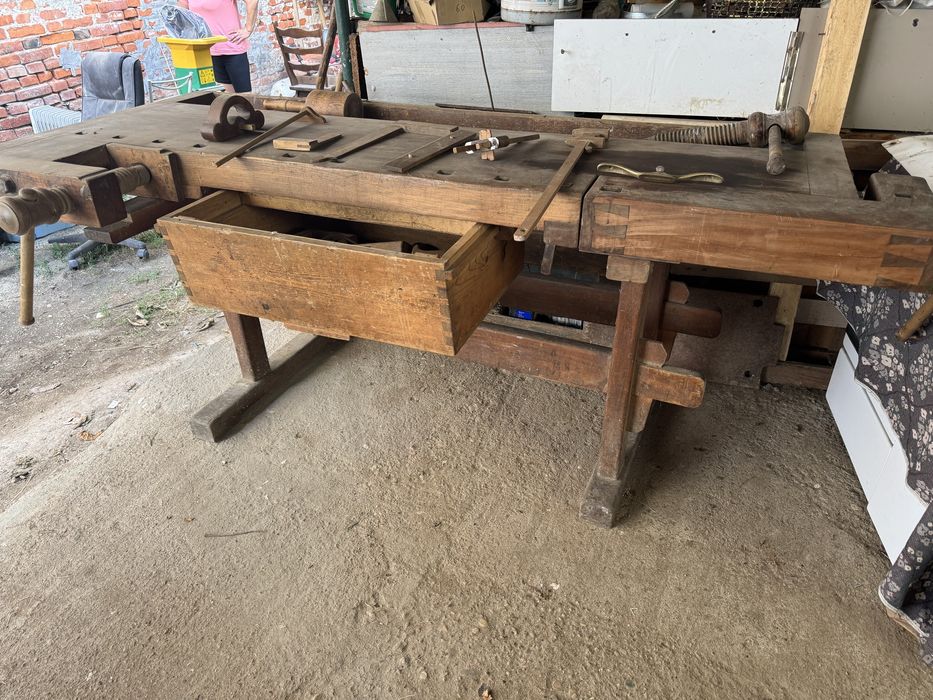 Masa tamplarie cu accesorii