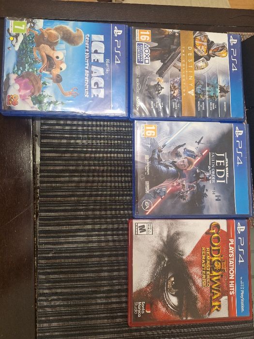 Плейстейшън 4 последната най-тиха версия от първата генерация PS4