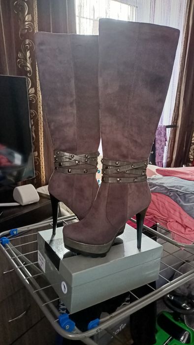 Сапоги весна- осень новые