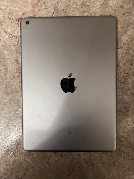 Продам айпад 5 поколения