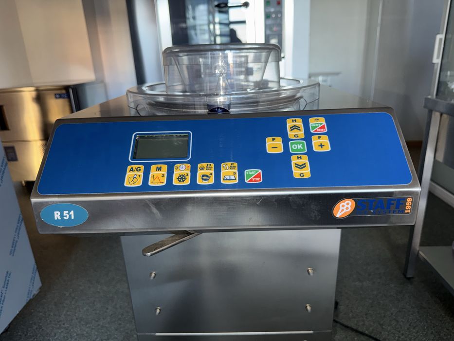 Mașină de înghețată profesională STAFF R51 – stare NOU