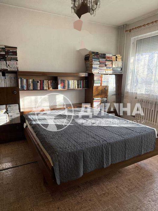 Продава се Тристаен апартамент в Пловдив, Център - 110 кв.м за 1955 €/кв.м - Снимка #4