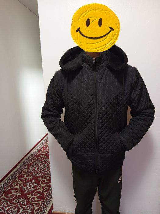 Куртка осень чёрная