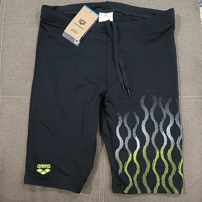 Продам плавки Arena