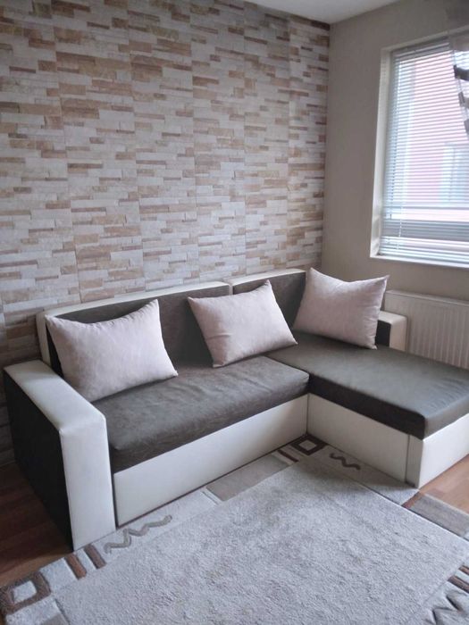 Разтегателен диван