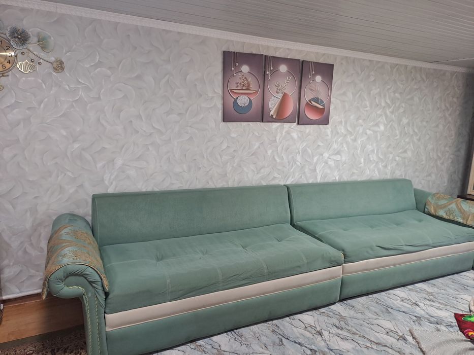 Продается диван в хорошем состоянии