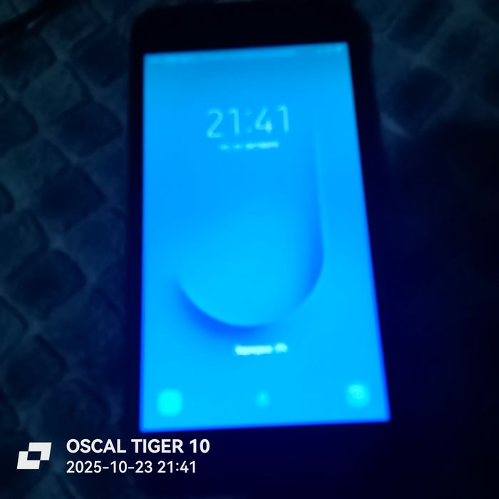 Samsung j5  Продаеться