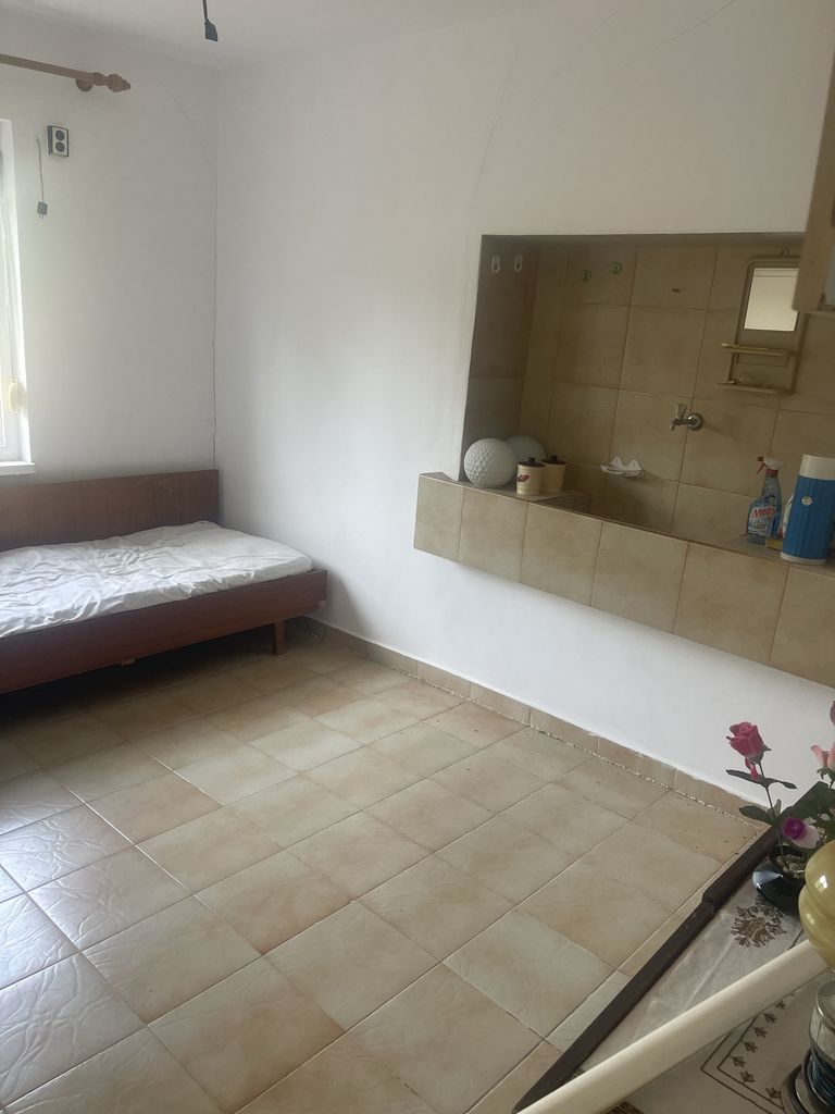 Продава се Къща в с. Горски извор, Област Хасково - 1000 кв.м за 51 €/кв.м - Снимка #2