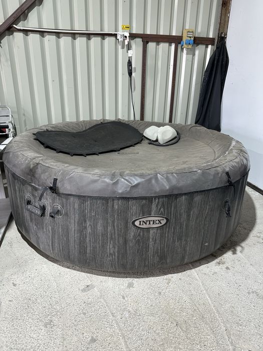 Jacuzzi intex spa