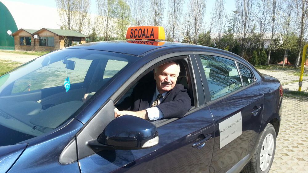 Instructor Auto Categ. B - TATARU ION - Scoala de șoferi