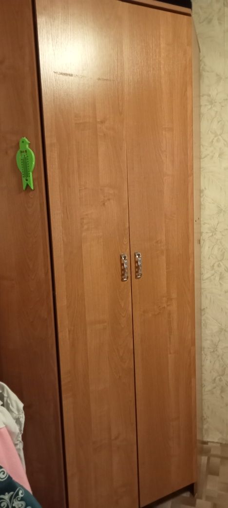 Продам шкаф угловой