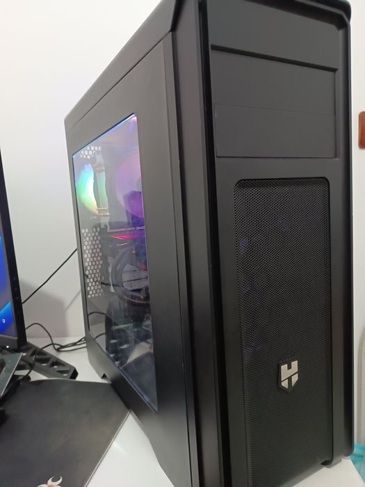 PC Gaming Ryzen 7 5800x, 32GB RAM, 1TB SSD, RX6650XT