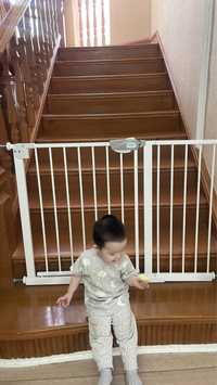 Защитная решетка лестницы для детей