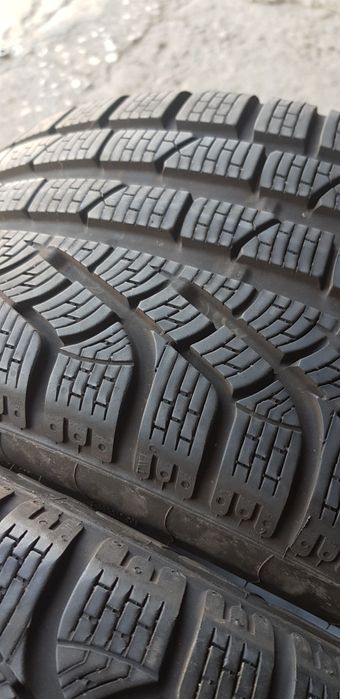 НОВИ ЗИМНИ-2022г./41с.-18цола-225/40-1бр.-170лв."PIRELLI "