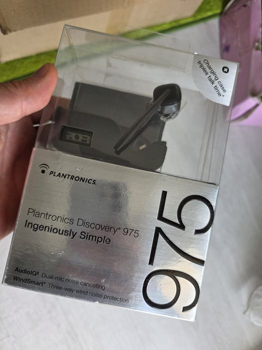 Plantronics Discovery 975 Bluetooth Headset